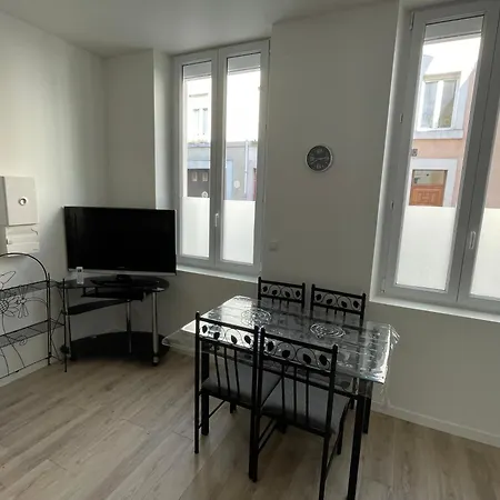 Apartment Centre *